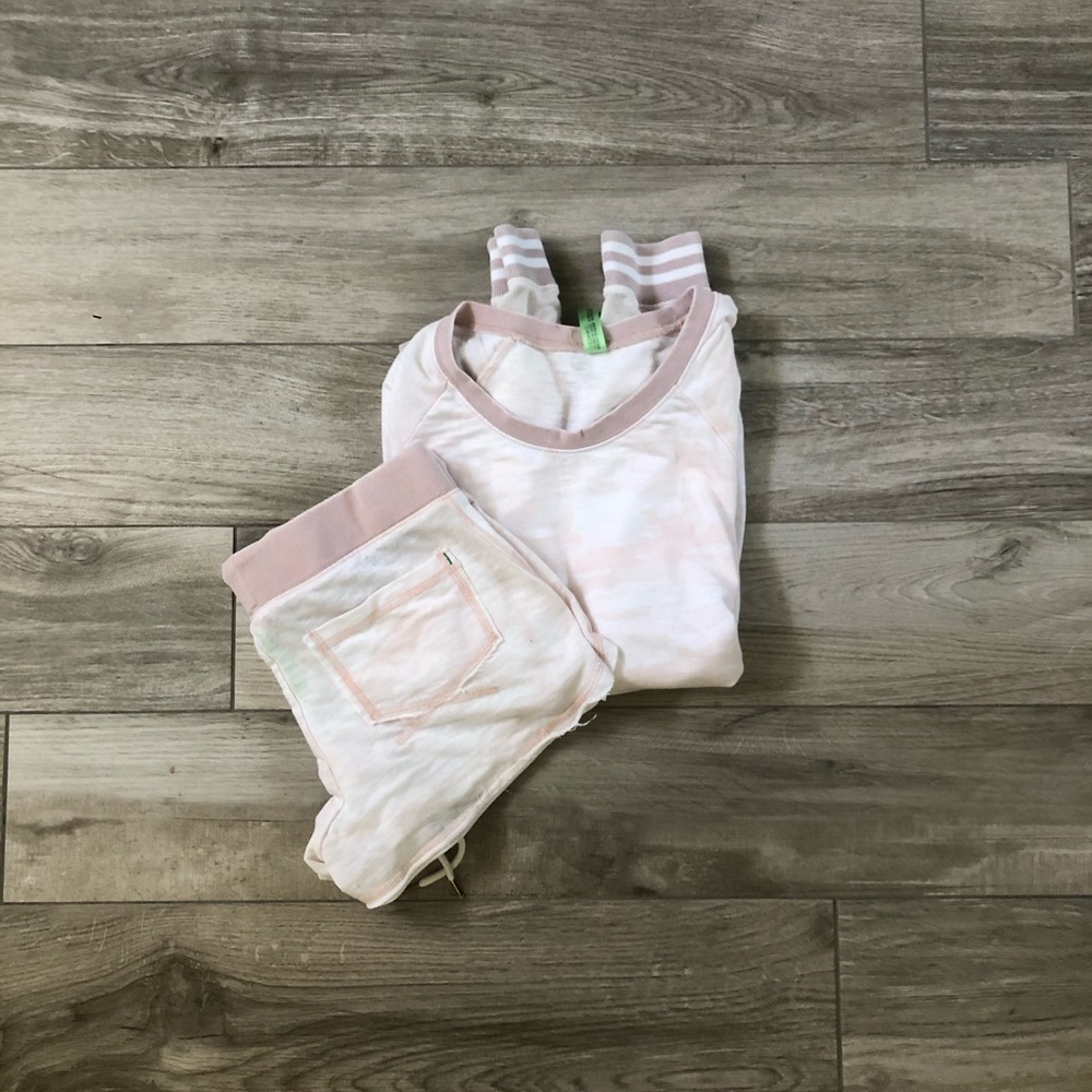 Honey Dew Lounge set- Small bottoms, medium top